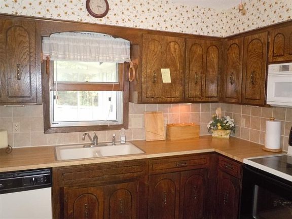 5th image of 8801 S 45th Ave