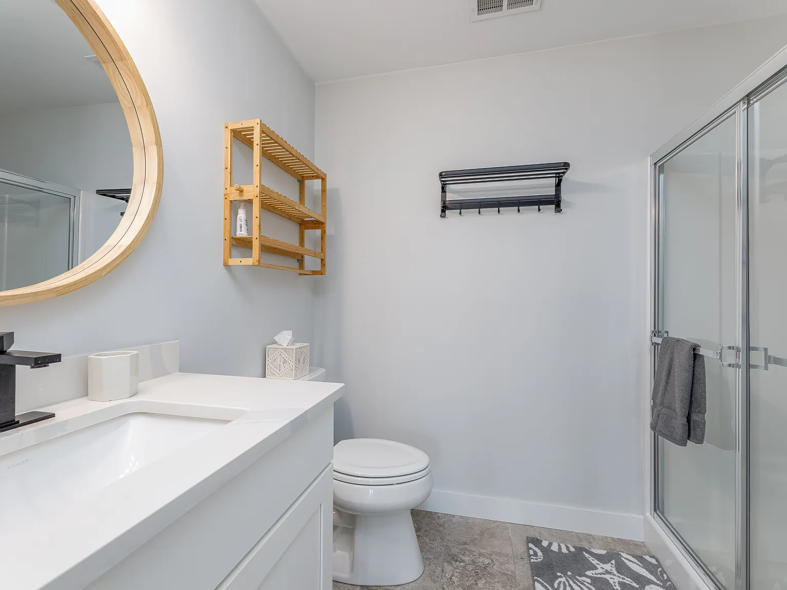 2 bed, 800 sqft, $5,000 — Photo 4