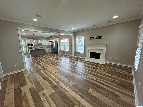 4th image of 3792 James Hill Cir