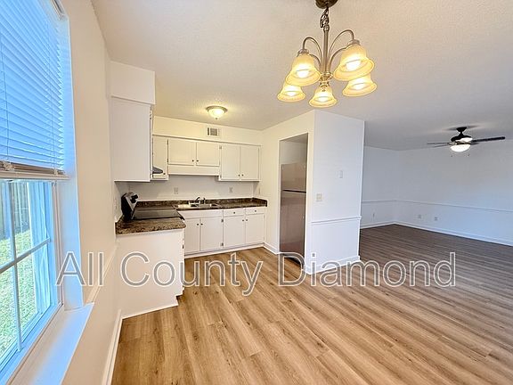 3rd image of 130 Beulah Ave #2