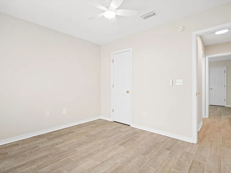 8218 Edgewood Dr — Photo 13