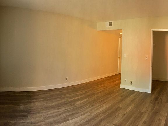 5th image of 476 E Cypress Ave APT C