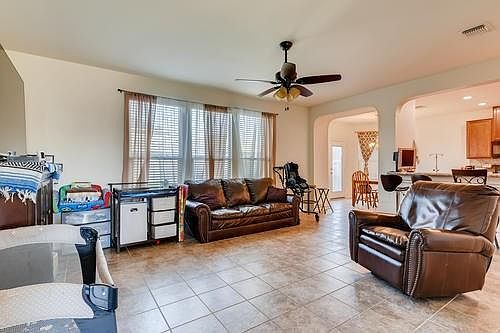 4th image of 6800 Horseshoe Pond Dr