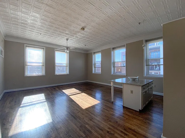 562 3rd St #206 — Photo 2