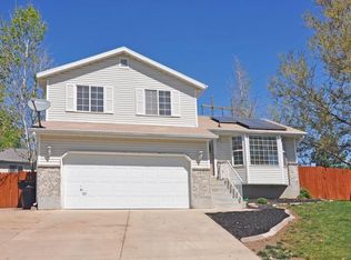 2046 Jenny Ln, Clearfield, UT 84015