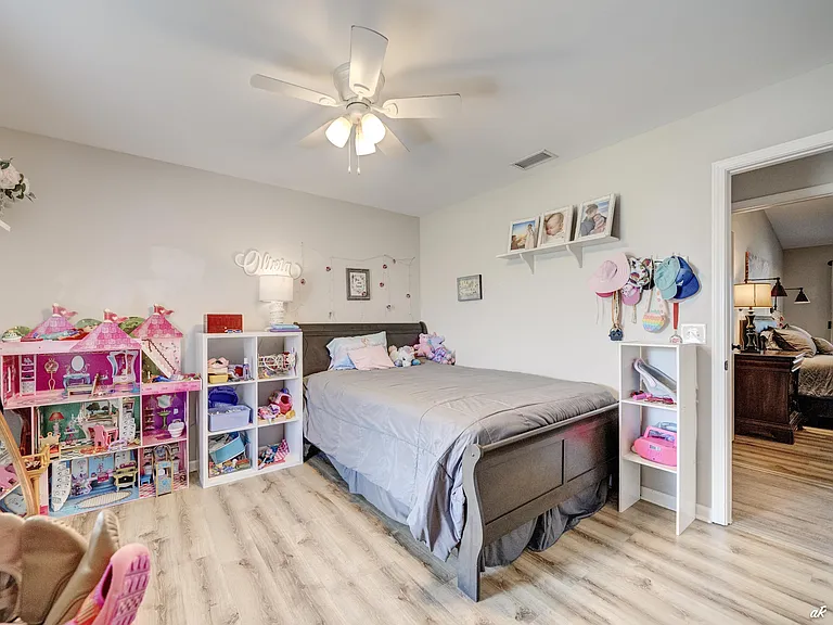 707 Plantation Cir — Photo 16
