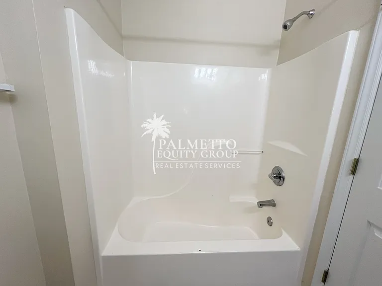 3001 Greystone Point #F — Photo 17