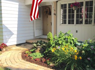 64 E Elizabeth St, Skaneateles, NY 13152