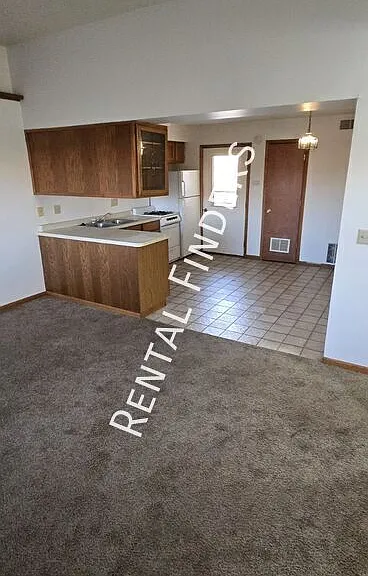 347 Dove St — Photo 3