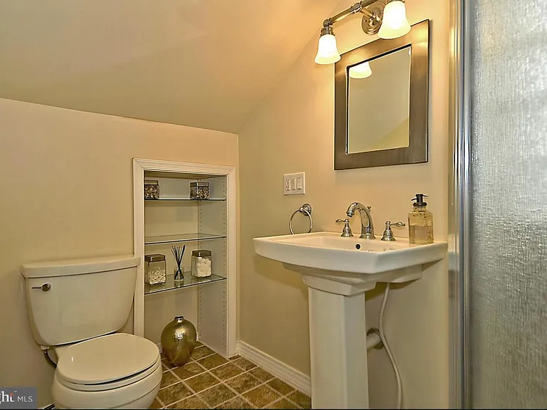 3610 24th St NE — Photo 20