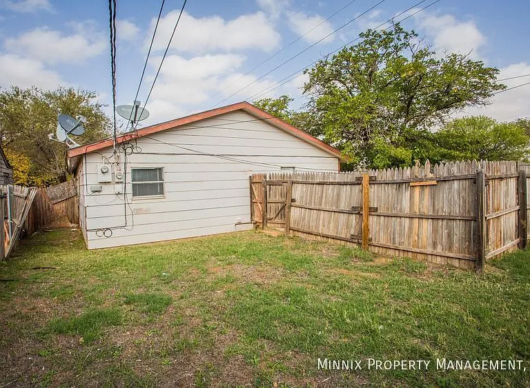 3104 Avenue N — Photo 23