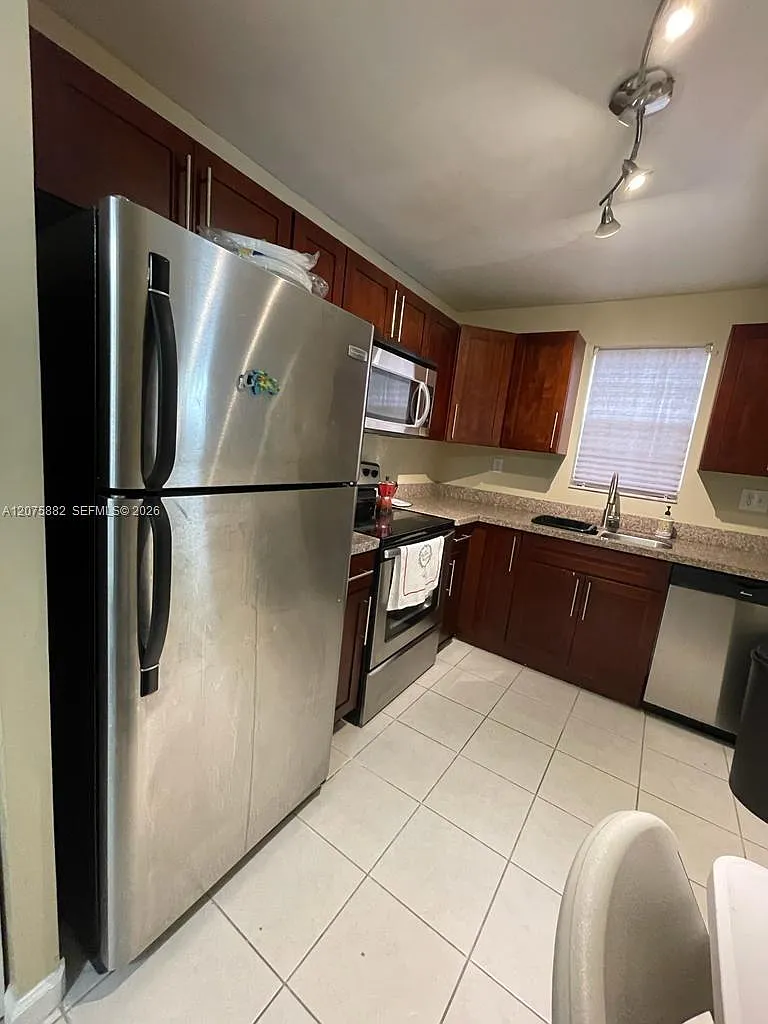 Ramblewood East Condo — Photo 2