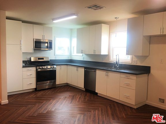 3rd image of 9200 S Harvard Blvd
