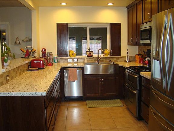 3rd image of 10641 Janway Dr