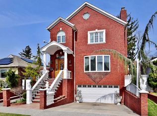 157-31 11th Ave, Whitestone, NY 11357