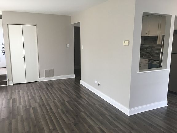3rd image of 16218 Apple Ln APT 4
