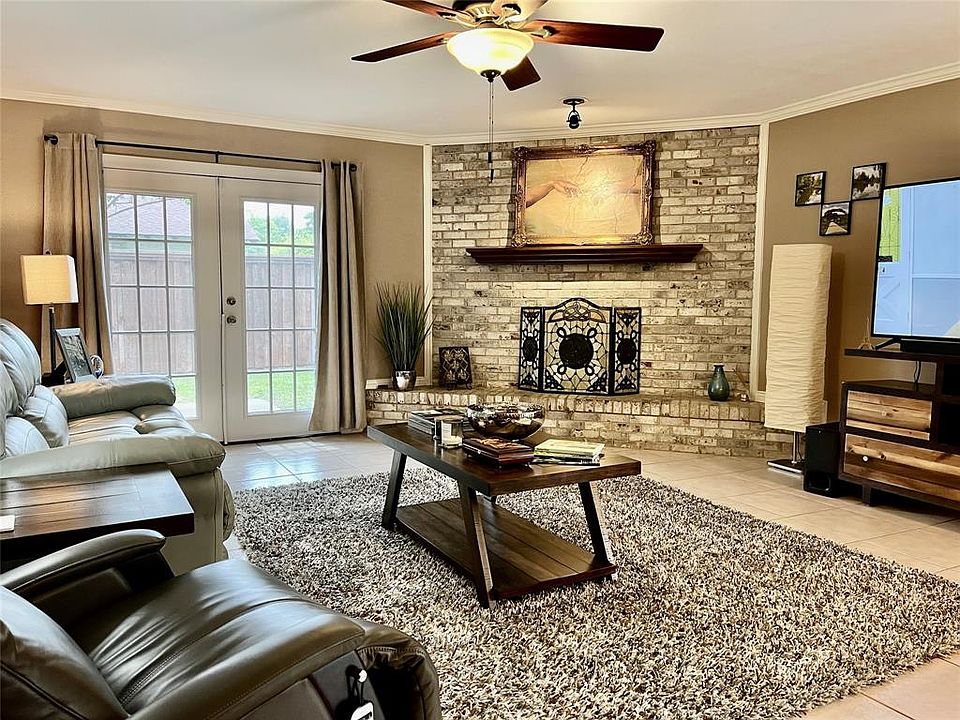 1st image of 15542 Earlport Cir