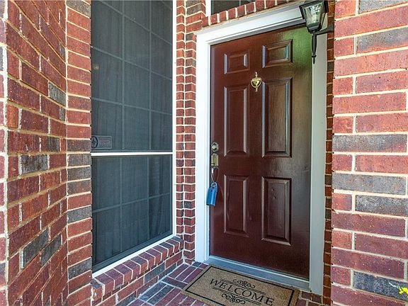 5th image of 829 Tealwood Cir