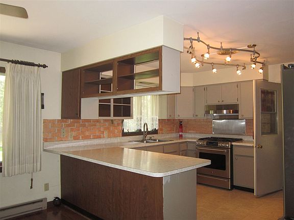 2nd image of 7420 Riverview Dr