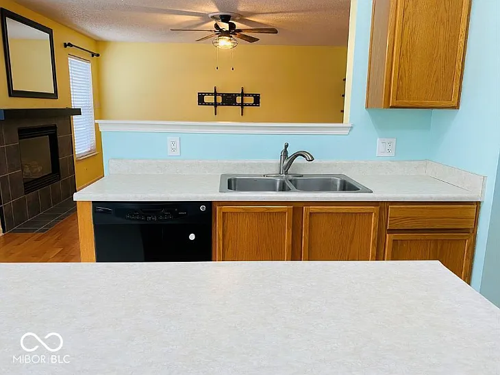 1946 Prairie Sky Ln — Photo 9