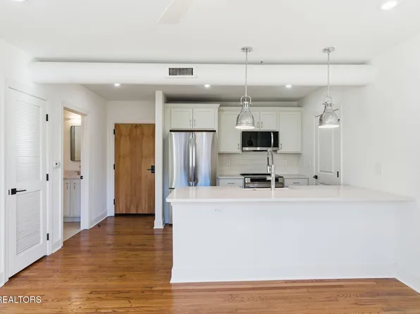 2724 E Magnolia Ave #205, Knoxville, TN 37914