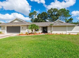 9116 Regents Park Dr, Tampa, FL 33647