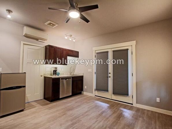 2422 NE Glisan St #E