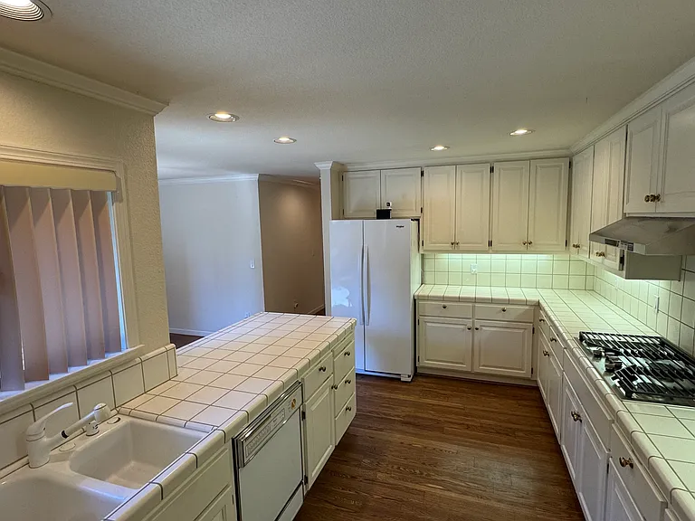 507 Bluebird Pl — Photo 11