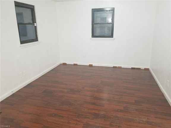 5th image of 685 E 260th St