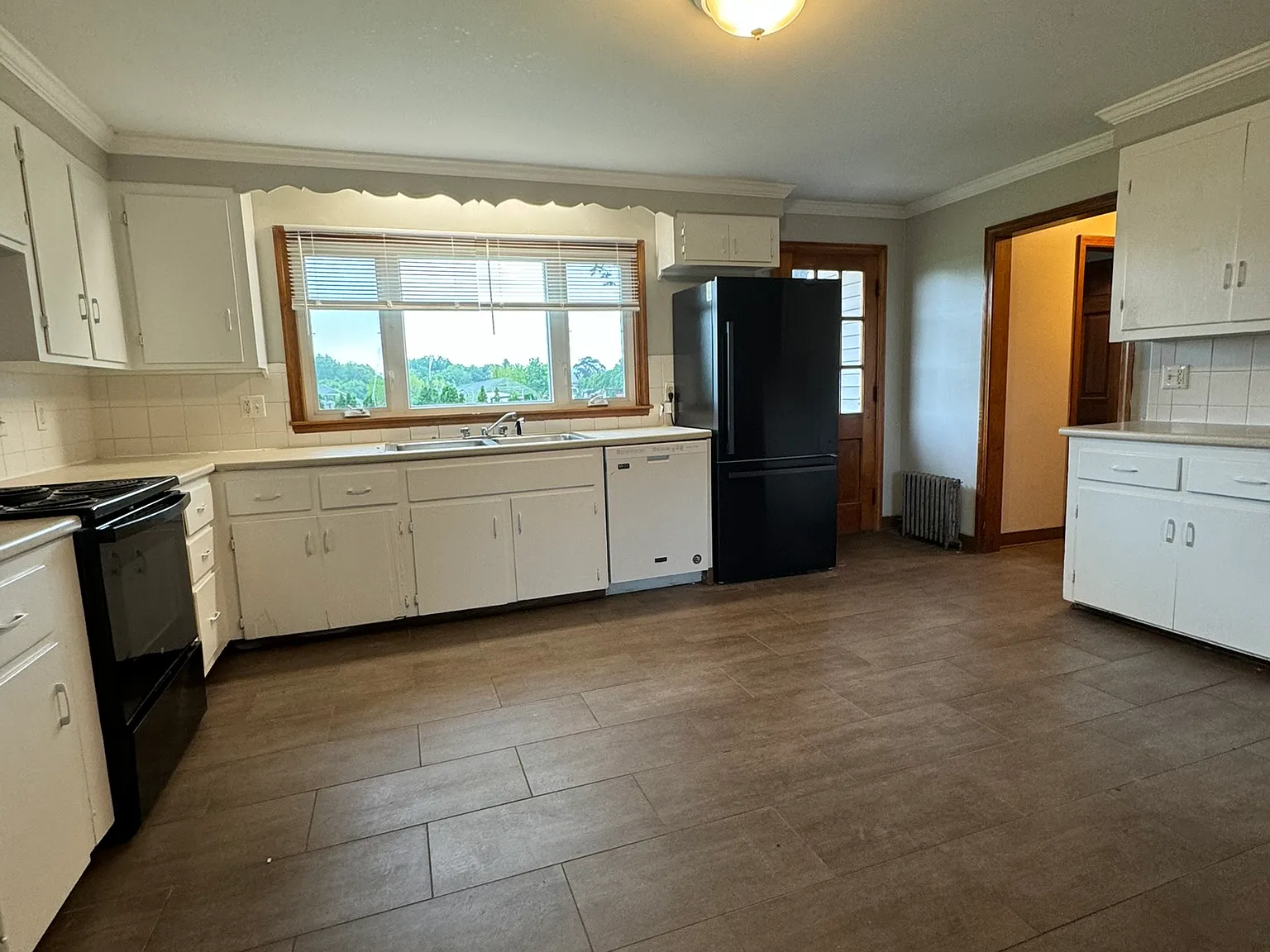 174 Russell Street - 1 — Photo 4