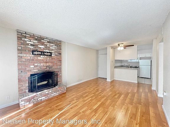 4th image of 3644 H St APT 09