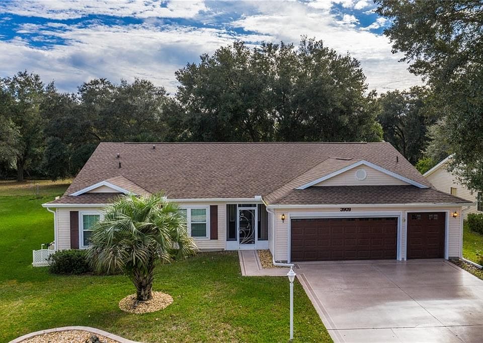 1st image of 3909 Manor Oaks Ct