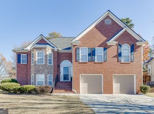 2745 Chandler Grove Dr, Buford, GA 30519