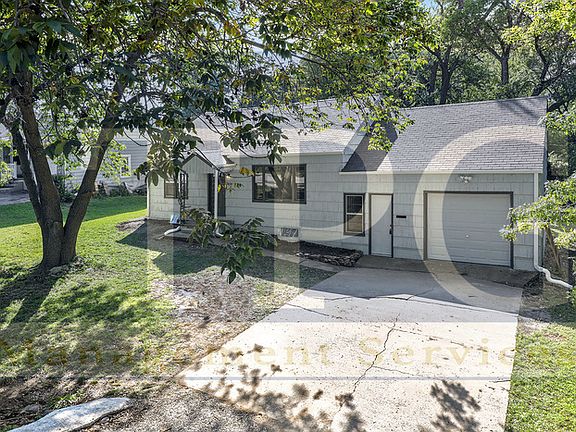 2nd image of 7834 Donnelly Ave