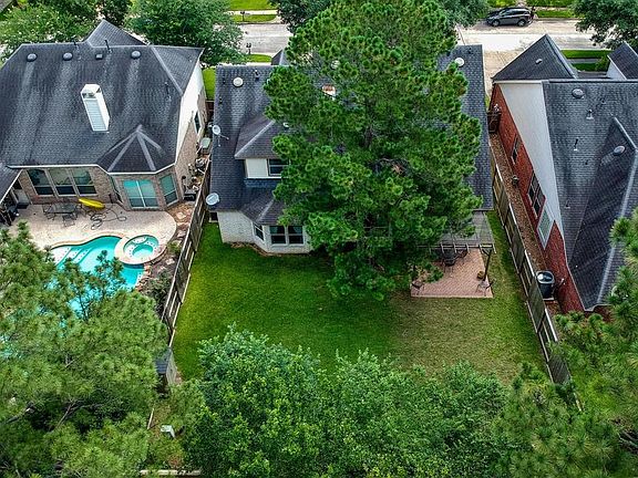 Plenty of room to build a pool or an outdoor kitchen.