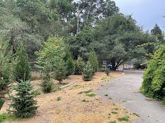2nd image of 1702 Laguna Road