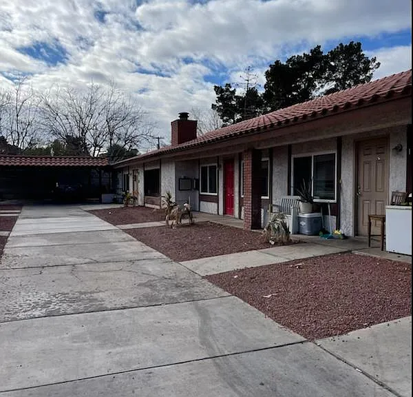 1655 E Harmon Ave #2 — Photo 15