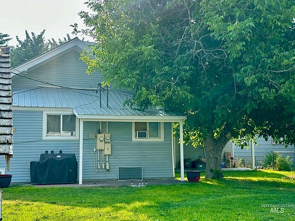 5th image of 307 Birch St S