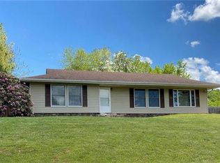 4 Wilson Ln, Fairview, NC 28730