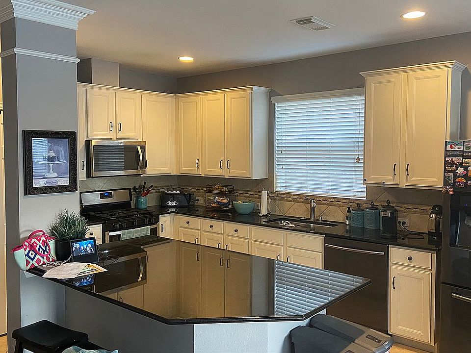 2nd image of 5518 Snapdragon Meadow Ln