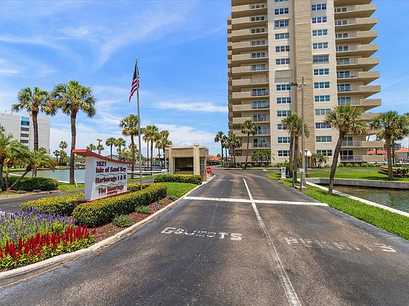 2nd image of 1621 Gulf Blvd APT 107