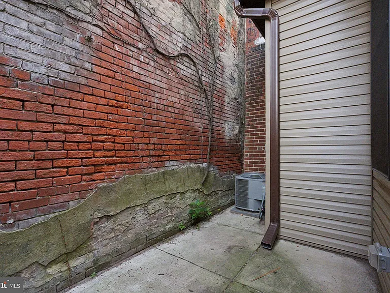 1438 Tasker St #1 — Photo 11