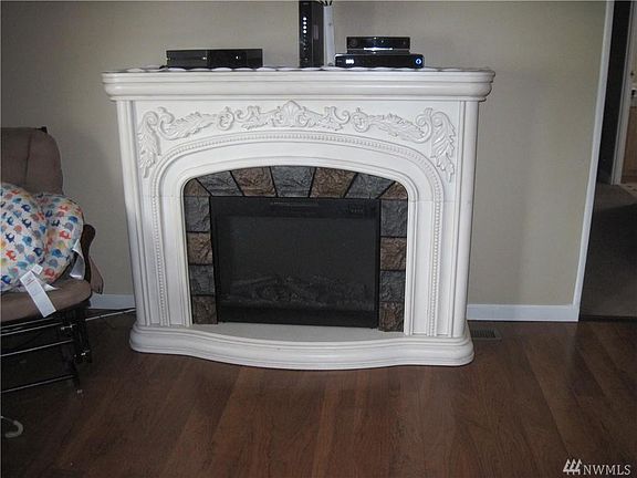 5th image of 3609 Eagle Dr NE