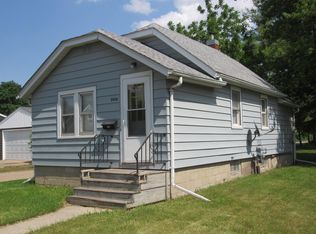 1014 E 9th Ave, Worthington, MN 56187