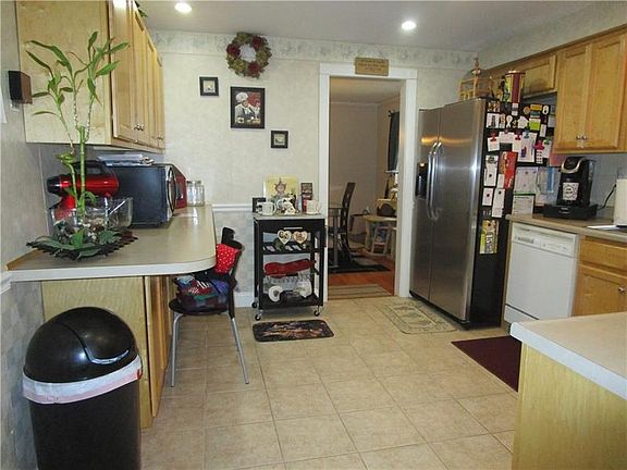 5th image of 3009 Ben Venue Dr