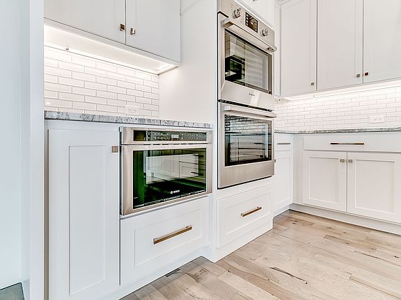 5th image of 21920 Toscana Ct