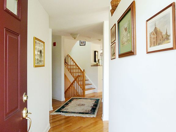 3rd image of 107 Winding Ridge Rd #107