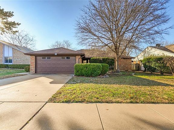 2nd image of 809 Mustang Dr