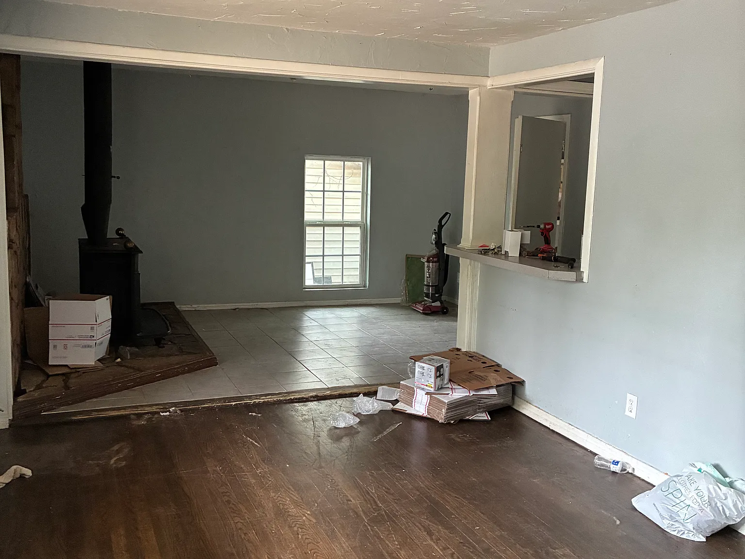 3 bed, 1100 sqft, $1,200 — Photo 3