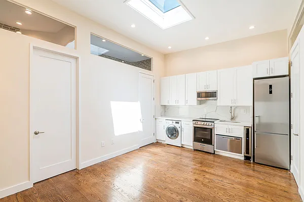 Rented by Douglas Elliman | media 13